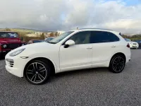 Used Porsche Cayenne 240 HP (176 kW) 2011 White SUV