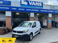 Used Vauxhall Combo 101 HP (74 kW) 2024 White MPV
