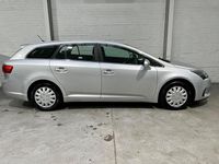 Used Toyota Avensis T2 124 HP (91 kW) 2012 Silver Estate