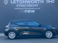 Used Renault Clio Evolution 90 HP (66 kW) 2024 Black Hatchback