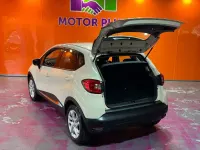 Begagnad Renault Captur Dynamique 90 HK (66 kW) 2014 Vit SUV