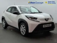 Used Toyota Aygo X X-pure 72 HP (52 kW) 2024 White SUV