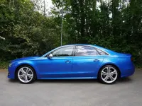 Used Audi S8 Comfort 520 HP (382 kW) 2015 Blue Sedan