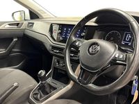 Used VW Polo SE 95 HP (69 kW) 2018 White Hatchback