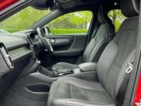 Usado Volvo XC40 247 HP (181 kW) 2019 Vermelho SUV