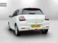 Begagnad Suzuki Swift 82 HK (60 kW) 2024 Vit Halvkombi