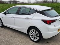 Used Vauxhall Astra Design Edition 2016 White Hatchback