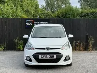 Used Hyundai i10 Premium 66 HP (48 kW) 2015 White Hatchback