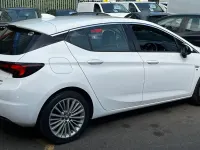 Used Vauxhall Astra Edition 2021 White Hatchback