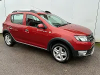 Used Dacia Sandero Lauréate 90 HP (66 kW) 2014 Red Hatchback