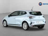Used Renault Clio Evolution 90 HP (66 kW) 2024 Grey Hatchback