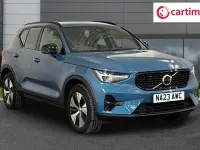 Usado Volvo XC40 Plus 2023 Azul SUV