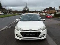 Used Hyundai i20 SE 84 HP (61 kW) 2016 White Hatchback