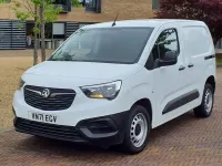 Used Vauxhall Combo 100 HP (73 kW) 2021 White MPV