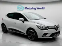 Used Renault Clio Iconic 90 HP (66 kW) 2019 White Hatchback