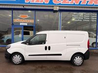 Used Fiat Doblò 105 HP (77 kW) 2019 White MPV