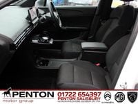 Used MG MG4 EV SE 50 kW (69 HP) 2023 White Hatchback