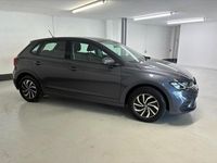 Begagnad VW Polo S 2024 Grå Halvkombi