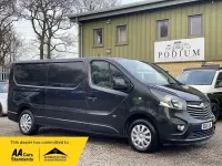 Second-hand Vauxhall Vivaro Sportive 120 CP (88 kW) 2015 Negru Monovolum