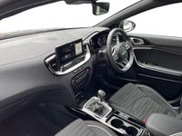 Usado Kia XCeed GT-Line 138 CV (101 kW) 2025 Negro SUV
