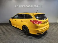Used Ford Focus ST 250 HP (183 kW) 2017 Yellow Estate