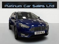 Usado Ford Focus Titanium 115 HP (84 kW) 2015 Azul Carrinha