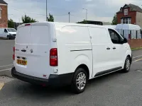 Used Vauxhall Vivaro 100 HP (73 kW) 2021 White MPV