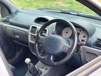 Used Renault Clio II 2001 Silver Hatchback