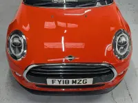 Używany Mini Cooper Hatch 2018 Pomarańczowy Hatchback