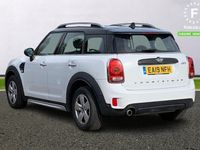used Mini Cooper Countryman HATCHBACK 1.5 Classic 5dr [Black roof and mirror caps,Rear parking distance control,Electric windows,Multifunction steering wheel]