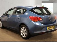 Used Vauxhall Astra Design Edition 115 HP (84 kW) 2014 Blue Hatchback