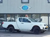 Used Mitsubishi L200 2012 White Pickup