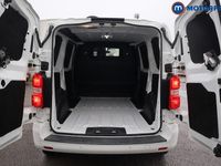Used Peugeot Expert Premium 144 HP (105 kW) 2022 White Van