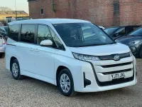Begagnad Toyota Noah 2026 Vit Minibuss