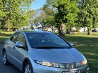 Begagnad Honda Civic EX 140 HK (102 kW) 2007 Silver Halvkombi