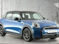 Usado Mini Cooper Classic 134 CV (98 kW) 2022 Azul Utilitario