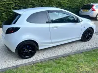 Used Mazda 2 Inclusive 102 HP (75 kW) 2011 White Hatchback