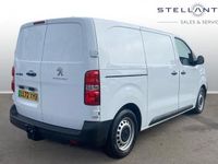 Used Peugeot e-Expert 98 kW (134 HP) 2022 White Van