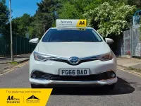 Used Toyota Auris Hybrid 2016 White Hatchback