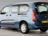 Second-hand Vauxhall Combo Design Edition 100 kW (136 CP) 2024 Albastru Monovolum