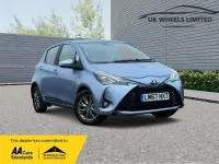 Used Toyota Yaris Hybrid 2017 Blue Hatchback