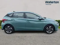 Used Hyundai i20 SE 100 HP (73 kW) 2022 Green Hatchback
