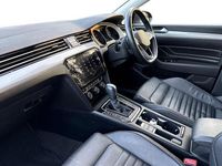 Used VW Passat SEL 150 HP (110 kW) 2023 Grey Estate