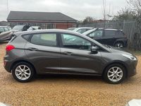 Used Ford Fiesta Zetec 100 HP (73 kW) 2018 Grey Hatchback