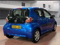 Used Toyota Aygo 67 HP (49 kW) 2010 Blue Hatchback