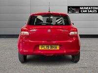 Usado Suzuki Swift SZ3 90 HP (66 kW) 2019 Vermelho Citadino