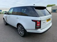Begagnad Land Rover Range Rover Autobiography 306 HK (225 kW) 2015 Vit SUV
