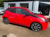 Used Toyota Aygo Trend 72 HP (52 kW) 2019 Red Hatchback