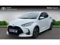 Used Toyota Yaris Design 113 HP (83 kW) 2024 White Hatchback