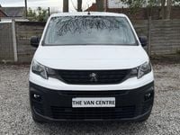 Used Peugeot Partner 131 HP (96 kW) 2021 White MPV